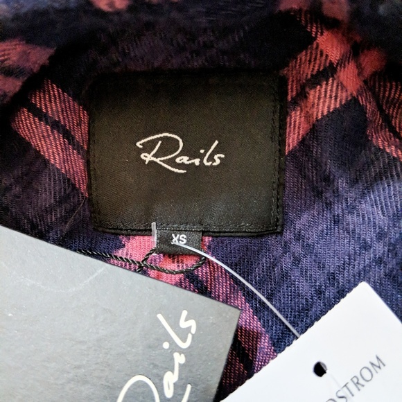 ❄️ Removing 1/1❄NWT Rails Hunter Button Down Shirt - Picture 4 of 4